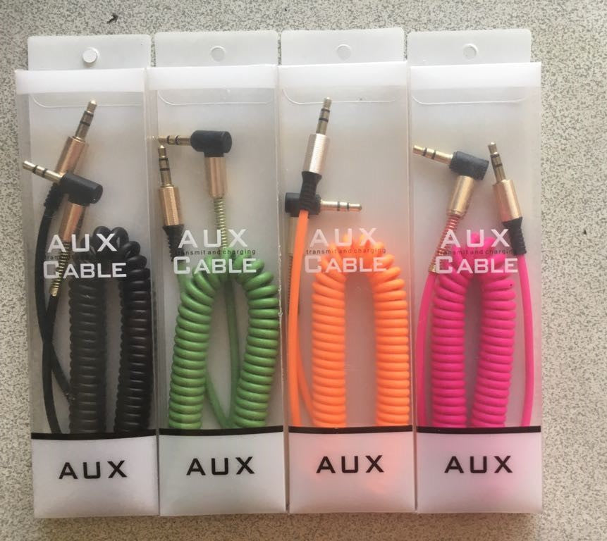 Cable de audio estéreo auxiliar para coche con punta dorada, resorte y colores, de 3,5 mm