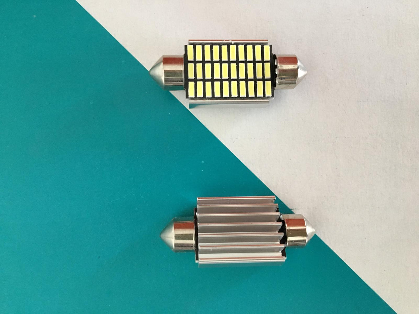 CARUB Bombilla de techo/matrícula Sofit Canbus 12V 30 LED 39mm