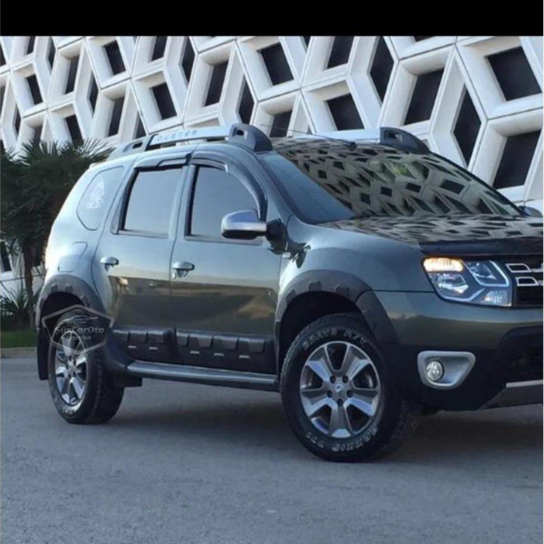 Dacia Duster 2010-2017 Compatible, Juego de 12 Piezas, Set de Molduras A Cuadros, Protectores de Puerta con Letras "Duster" y Revestimiento de Guardabarros de Plástico