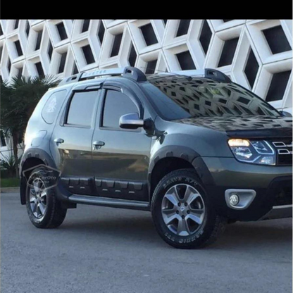 Dacia Duster 2010-2017 Compatible, Juego de 12 Piezas, Set de Molduras A Cuadros, Protectores de Puerta con Letras "Duster" y Revestimiento de Guardabarros de Plástico