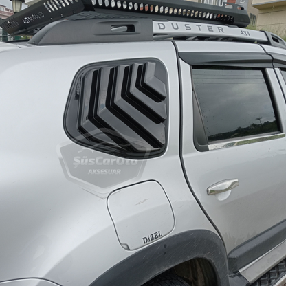 Dacia Duster 2010-2017 Compatible, Rejilla de Ventana Pequeña, Visera de Ventana Pequeña, Ventilación, Juego Derecho e Izquierdo, Negro Brillante DST43
