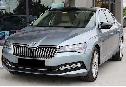 Skoda SuperB Mk3 2015-2021 Tapa de espejo Batman Bat Piano Negro Plástico ABS
