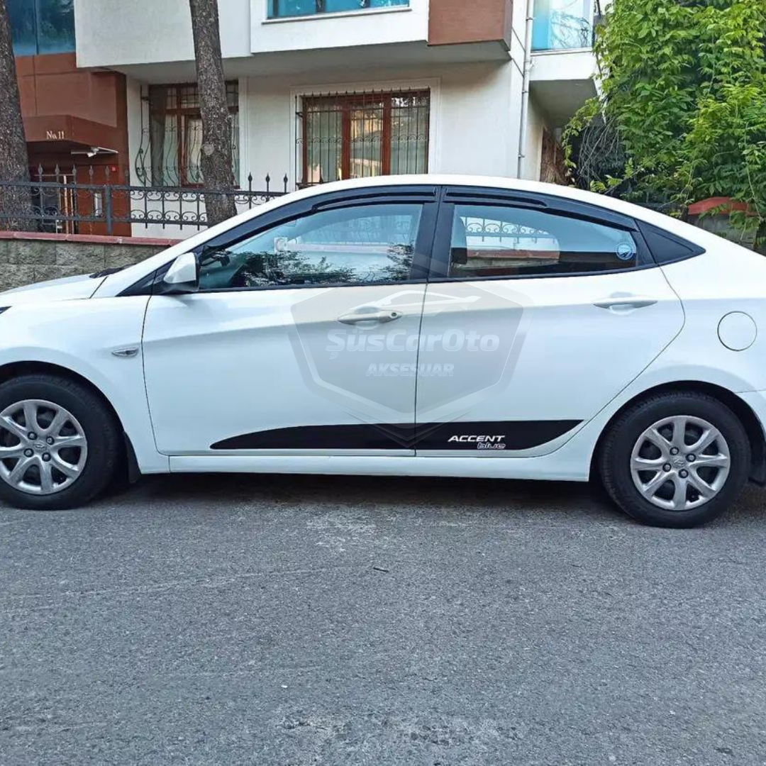 Hyundai Accent Blue 2011-2018 Juego de deflectores de viento Mugen para ventanas, negro piano, 4 piezas, importado