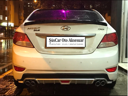 Difusor con aspecto de escape cuádruple para parachoques Hyundai Accent Blue