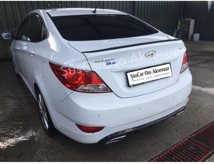 Hyundai Accent Blue Alerón Delgado para Maletero Negro Piano - Blanco