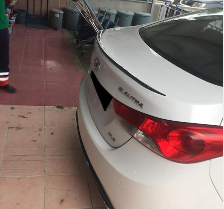 Hyundai Elantra Alerón de Maletero Embellecedor de Maletero Negro Piano-Blanco