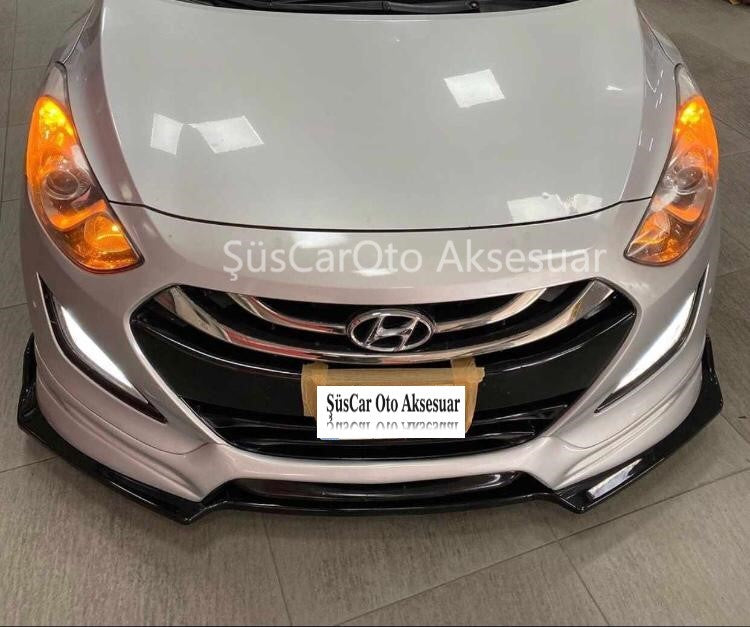 Hyundai i30 Flexible 3 Piezas ABS Lip Negro Piano con Flaps