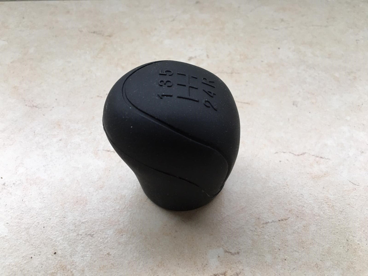 Pomo de palanca de cambios manual negro con funda de silicona