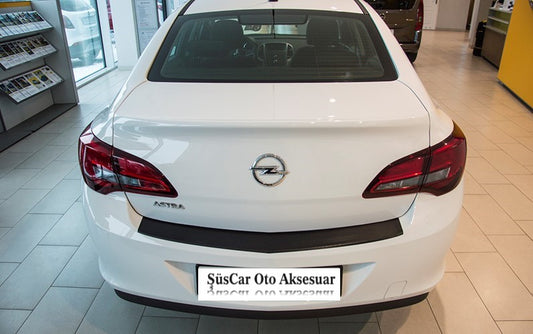 Spoiler delgado blanco brillante para maletero de Opel Astra J Sedán
