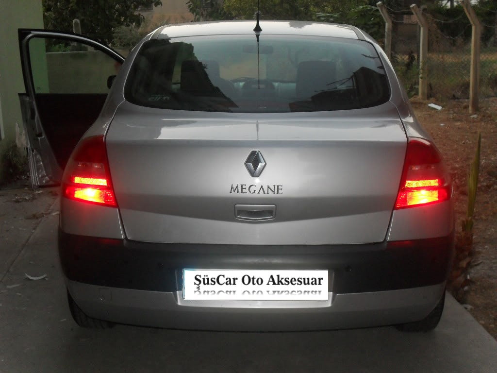 Spoiler de maletero para Renault Megane 2 Sedan (negro piano)