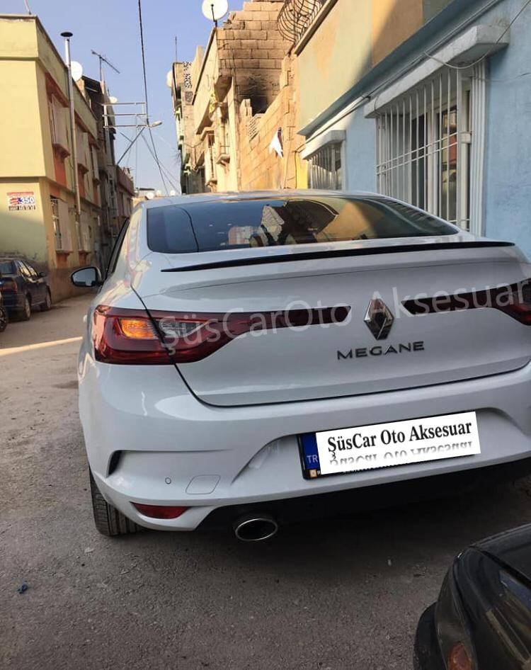 Spoiler de maletero Renault Megane 4 Sedan Piano Black-Blanco