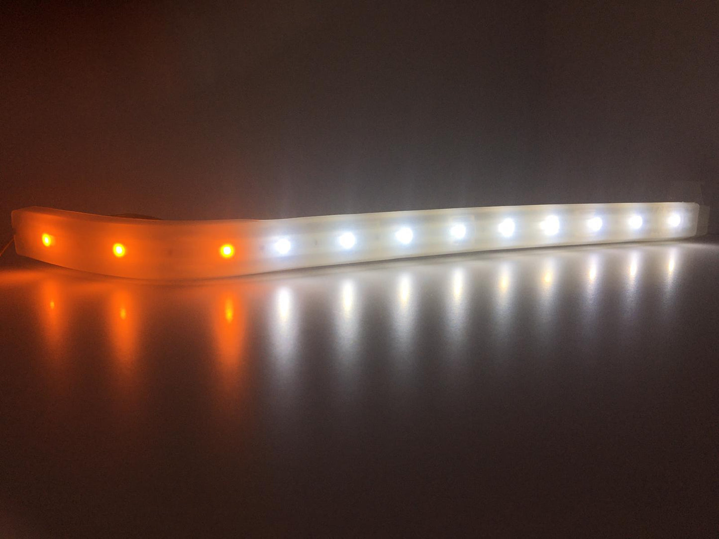 Embellecedor inferior de faro Tofaş Slx con intermitente LED y luz diurna