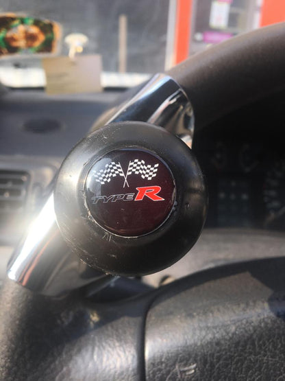Pomo giratorio de metal para volante con logotipo de TYPER