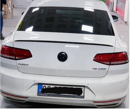 Volkswagen Passat B7 / B8 / 8.5 Alerón de maletero negro piano