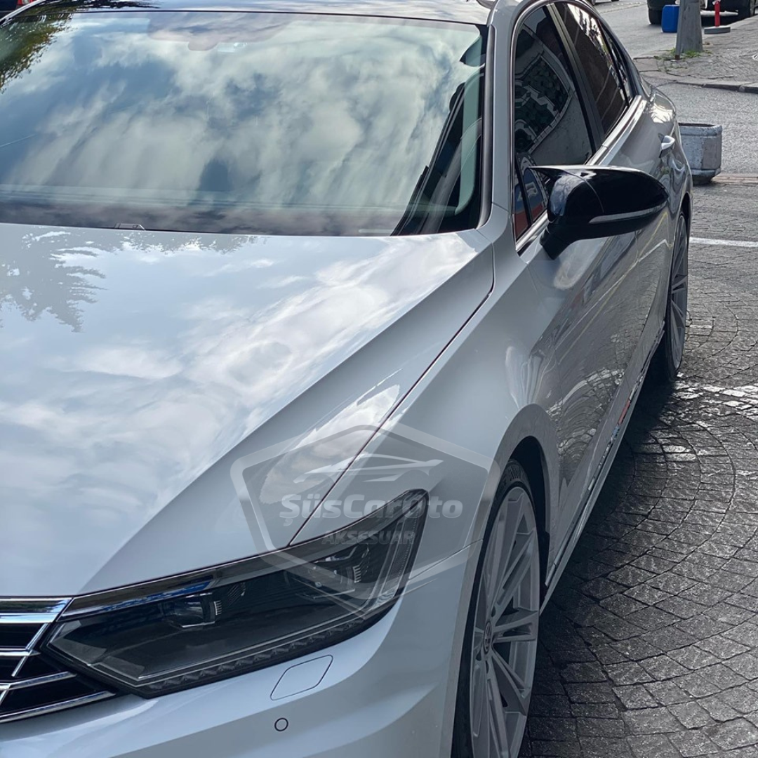 Cubierta de espejo retrovisor tipo Batman para VW Passat B8 2015 en adelante, color negro piano, plástico ABS