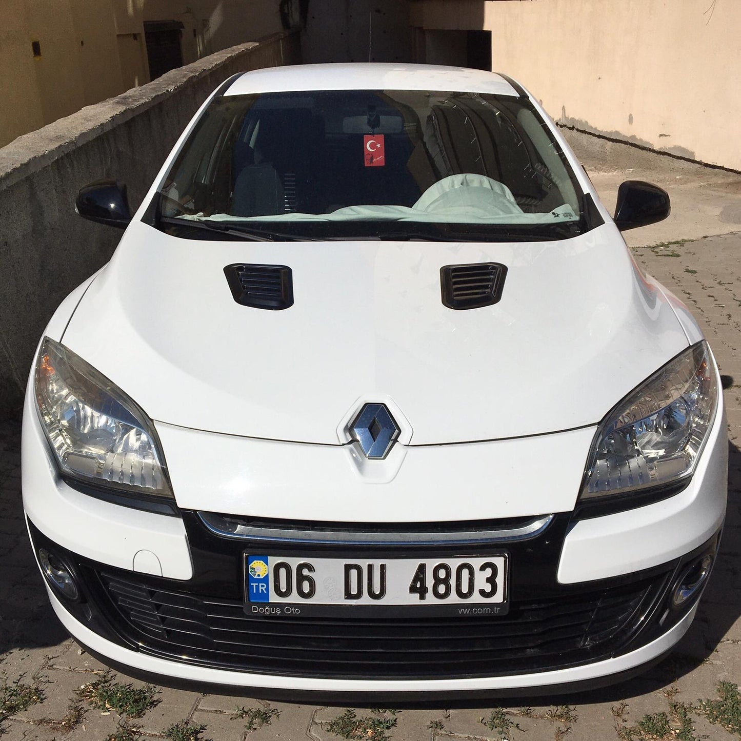 Rejilla de ventilación superior de capó Renault Megane 3 negro piano