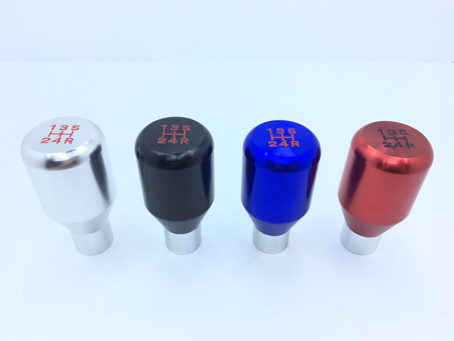 Perilla de cambios universal de metal con aspecto deportivo, tipo recto, negra, con adaptador