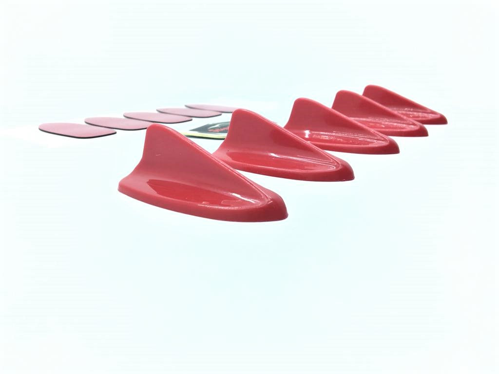 Set de 5 mini antenas decorativas tipo aleta de tiburón en color rojo
