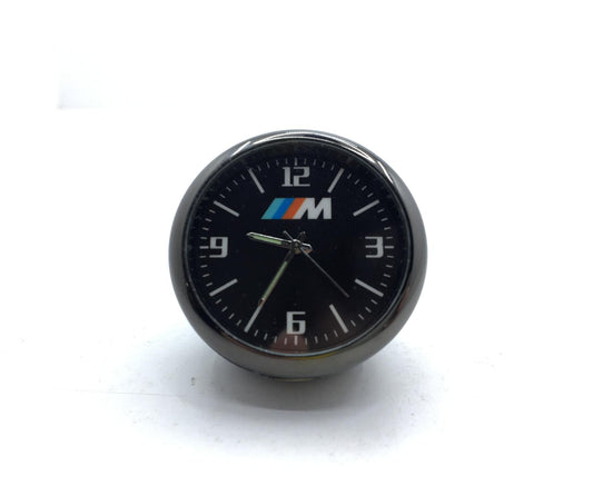 Reloj analógico retro compatible con la ventilación del coche y la guantera, con logo M