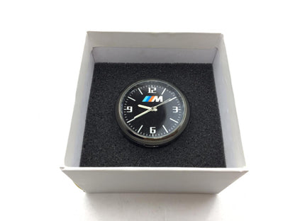 Reloj analógico retro compatible con la ventilación del coche y la guantera, con logo M